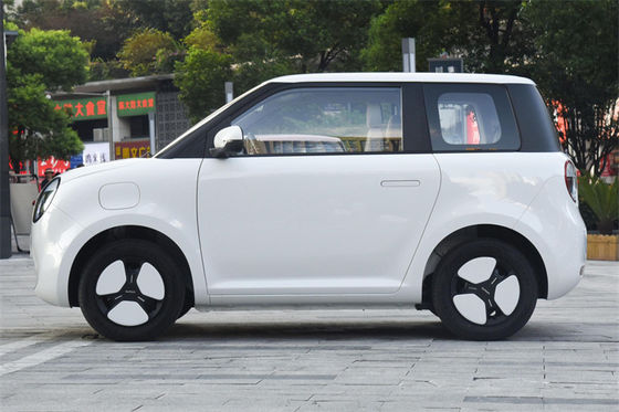 CHANGAN LUMIN Çin Mini Elektrikli Araba 155-301KM Pil ömrü