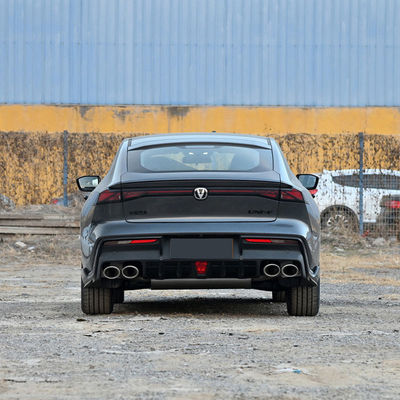 Changan UNI-V IDD Plug In Hibrit Sedan 5 kişilik Kilometre 1100KM