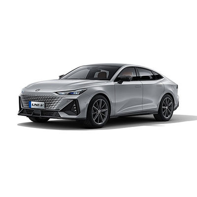 Changan UNI-V IDD Plug In Hibrit Sedan 5 kişilik Kilometre 1100KM