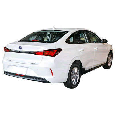 Changan YiDong EV460 Çinli Elektrikli Taksi Sedan 401KM Pil ömrü