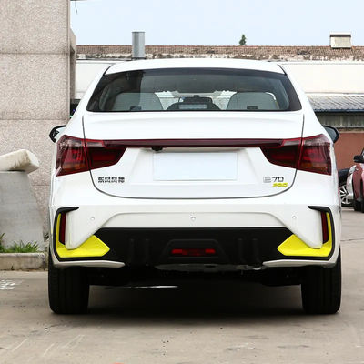 Dong Feng E70 Çinli Elektrikli Taksi Çevrimiçi Yolculuk için Pil Süresi 400KM