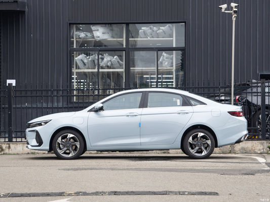 Geely Emgrand L HiP PHEV Sedan 1.5T Motor Kapsamlı menzil 1300KM