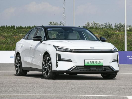 Geely Galaxy L6 Çinli Elektrikli Sedan Plug In Hibrit Sedan 1370KM L2 Yardımlı Sürüş