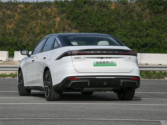 Geely Galaxy L6 Çinli Elektrikli Sedan Plug In Hibrit Sedan 1370KM L2 Yardımlı Sürüş