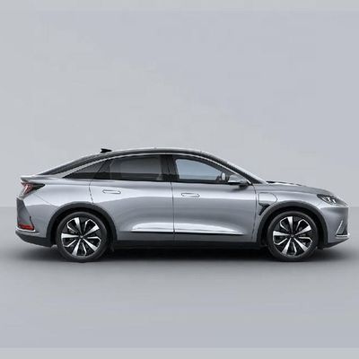 ARCFOX αS Çinli Elektrikli Sedan Huawei ile Otonom Sürüş