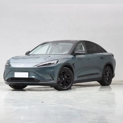ARCFOX αS Çinli Elektrikli Sedan Huawei ile Otonom Sürüş