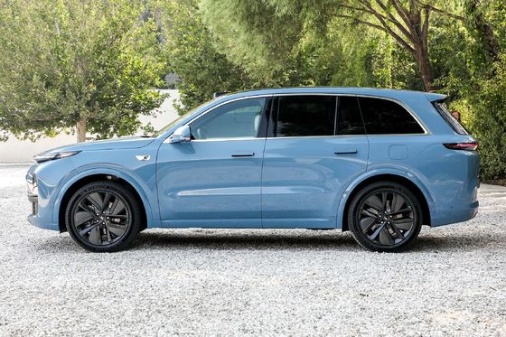 LI XIANG L8 Otomatik Büyük Lüks PHEV SUV 6 kişilik saf elektrikli 1315 kilometrelik menzil