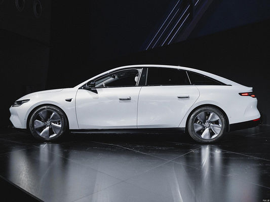 Leapmotor C01 Çince Elektrikli Sedan 525KM-717KM Çerçevesiz Kapılarla