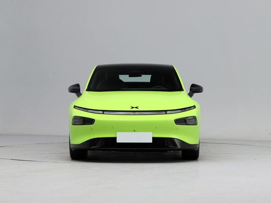 Xpeng P7 Çinli EV Arabaları Yeni Enerji Sedan 4 Kapı 5 Koltuklu Sürüş