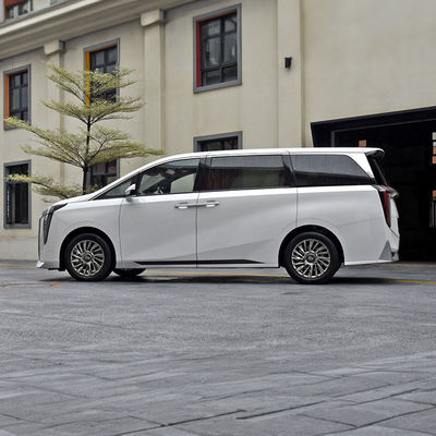 GAC M8 Çinli Yakıtla Çalışan 5 Kapılı 7 Koltuklu MPV Motor 2.0T