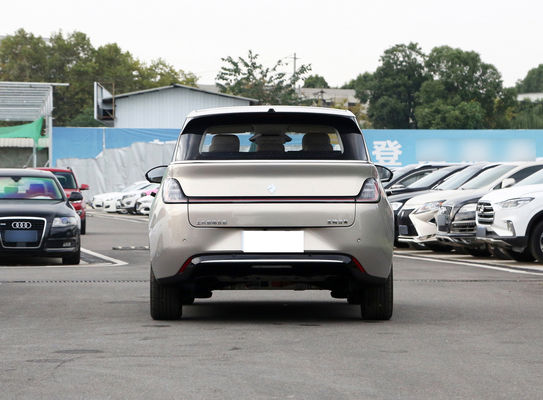 BaoJun Clouds Ev Bir Hatchback Küçük Elektrikli Sedan 360KM-460KM'lik bir menzile sahip