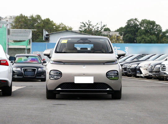BaoJun Clouds Ev Bir Hatchback Küçük Elektrikli Sedan 360KM-460KM'lik bir menzile sahip
