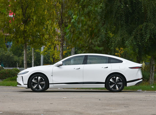 Chang'an A07 Sedan EV ve Reev İki Kombinasyon Pil Süresi 515km (EV) ve 1200km (1.5T Motor Reev)