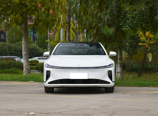 Chang'an A07 Sedan EV ve Reev İki Kombinasyon Pil Süresi 515km (EV) ve 1200km (1.5T Motor Reev)