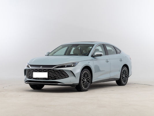BYD Qin L, D-mi 5.0 teknolojisi, kapsamlı menzil 2000KM+. Çin'in en uzun menziline sahip PHEV.