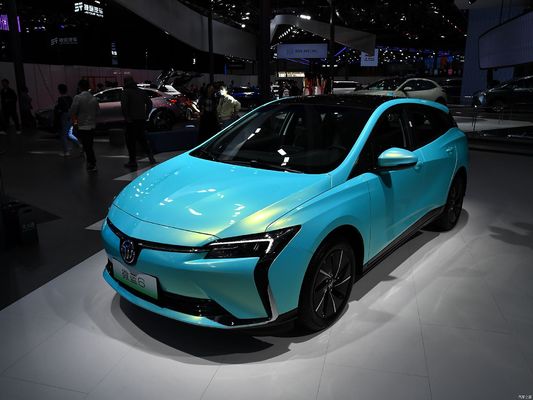 Buick Velite 6, saf elektrikli sedan, 430KM-450KM aralığı. Çin ortak girişim yapımı düşük fiyatlı elektrikli araba.