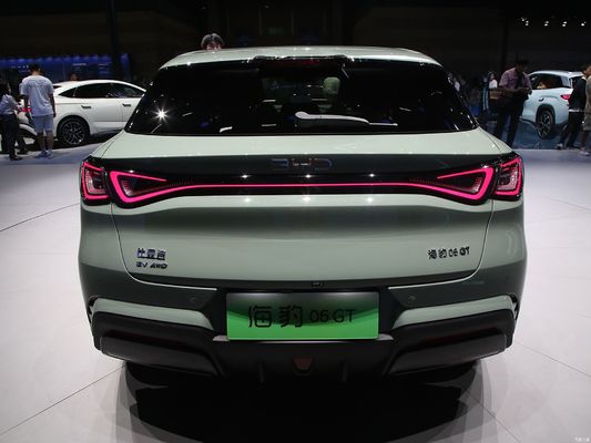 25 BYD Seal06GT, 505KM-605KM menzile sahip, dört tekerlekli ve iki tekerlekli iki sistemli.
