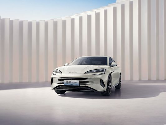2025 BYD-SEAL 07 DM-i Akıllı Sürücü 5. nesil BYD Dmi teknolojisi ile donatılmıştır.