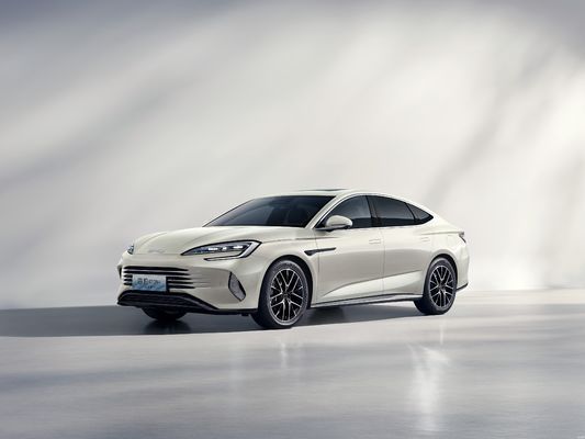2025 BYD-SEAL 07 DM-i Akıllı Sürücü 5. nesil BYD Dmi teknolojisi ile donatılmıştır.