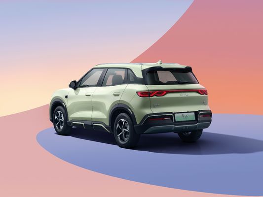 2025 BYD Yuan UP. yeni akıllı sürüş özelliklerine sahip. 301KM-401KM saf elektrikli menzil. paranın en iyi değeri.