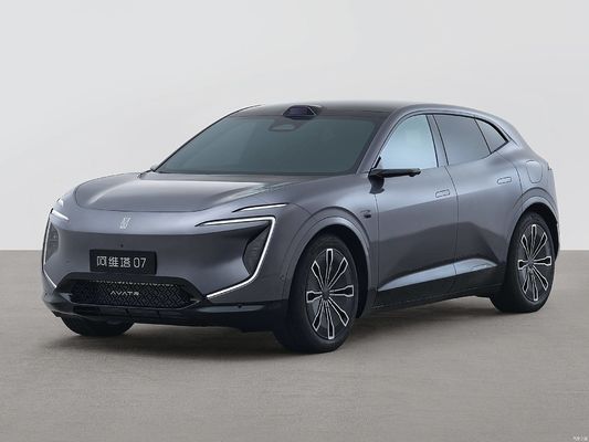 Changan Avatr 07, CATL, Huawei ve Chang'an Automobile tarafından ortaklaşa oluşturulan yeni bir üst seviye markasıdır. Hem hibrit hem de tamamen elektrikli sürümler sunar.En uygun maliyetli akıllı sürücü haline getiriyor.
