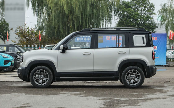 Baojun Yueye Plus, 401 km'lik CLTC menzili sunan belirgin bir kutu tasarımı olan Çinli bir elektrikli araçtır.Para için olağanüstü bir değer sunar