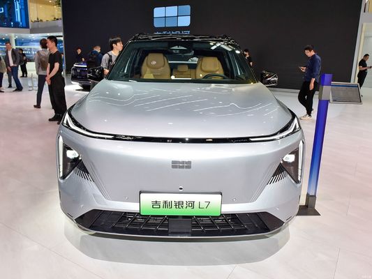Geely Galaxy L7, 1.5L ve 1.5T motorları ile birlikte 1.370km ve 115km'lik tamamen elektrikli bir menzile sahip. maliyetli bir plug-in hibrit SUV.