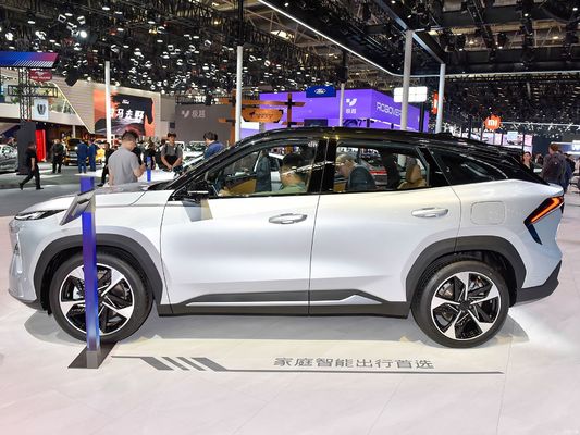 Geely Galaxy L7, 1.5L ve 1.5T motorları ile birlikte 1.370km ve 115km'lik tamamen elektrikli bir menzile sahip. maliyetli bir plug-in hibrit SUV.